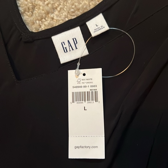 Black tank top - Picture 3 of 3